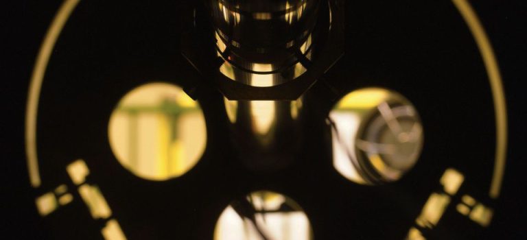 IT機器を進化させるオリジナルソケット柔軟設計が切り拓く新時代のものづくり