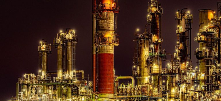 カスタムソケットが切り開くIT機器設計の可能性と高信頼性実現への道